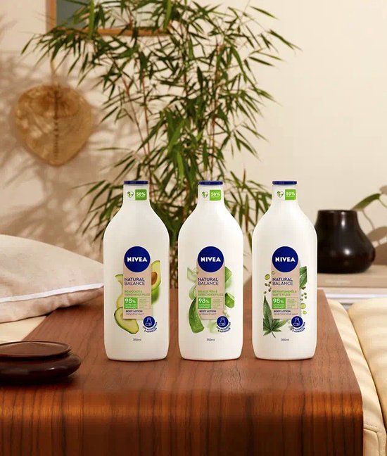 NIVEA Naturally Good Bio Lavender Bodylotion - 350 ML foto2 NIVEA Naturally Good Bio Lavender Bodylotion - 350 ML - Afbeelding 1